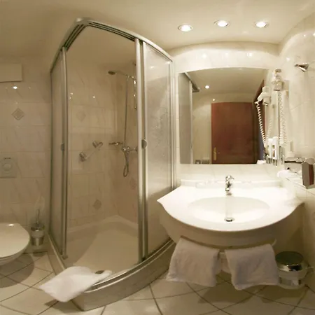 Otel Astoria Leipzig