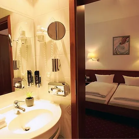 Astoria Otel 4*